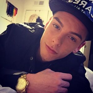 Meet your Posher, Andrew